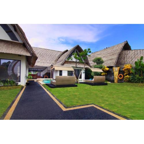 Cozy Executive 2 BR Pool Villa ZN111