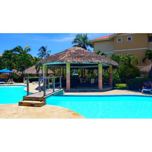 Cozy Garden Oasis Steps to the Beach