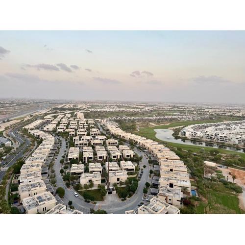 Cozy Golf & Lake View 1BR Apartment,Damac Hills 1