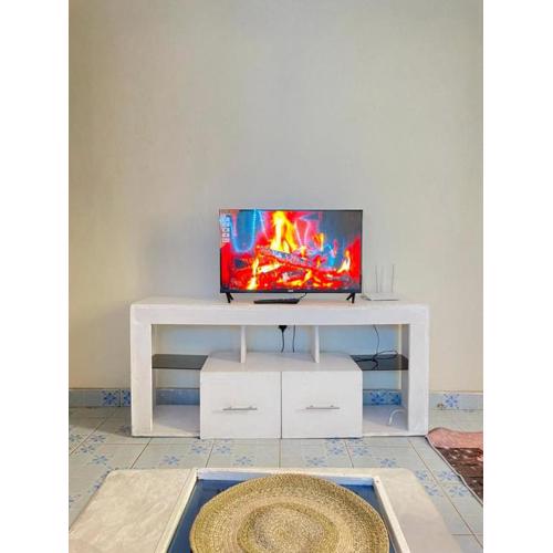 cozy home close to airport