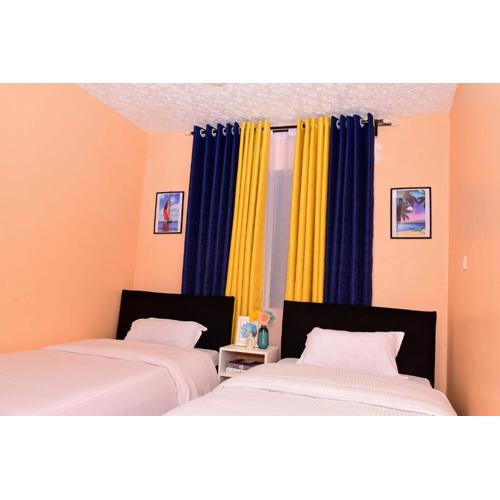 Cozy & Homely Suite with Free Parking & Wi-Fi
