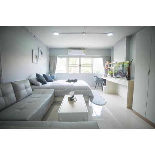 Cozy in Nimman Heart at doorstep