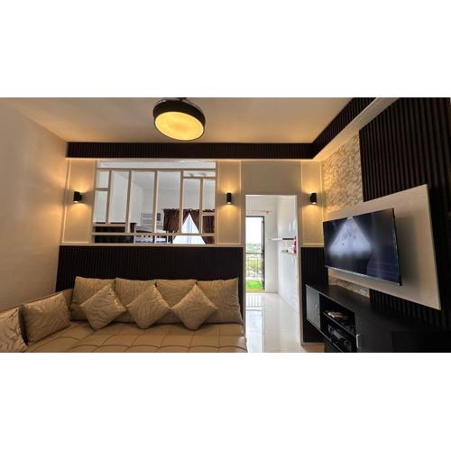 Cozy & Instaworthy Unit at Royal Oceancrest Mactan