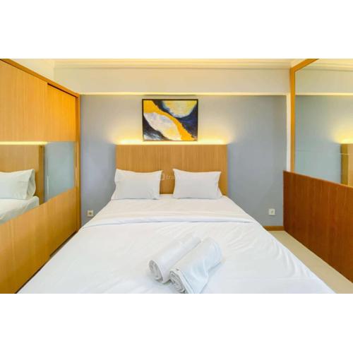 Cozy Living Studio at Kebagusan City Apartment By Travelio