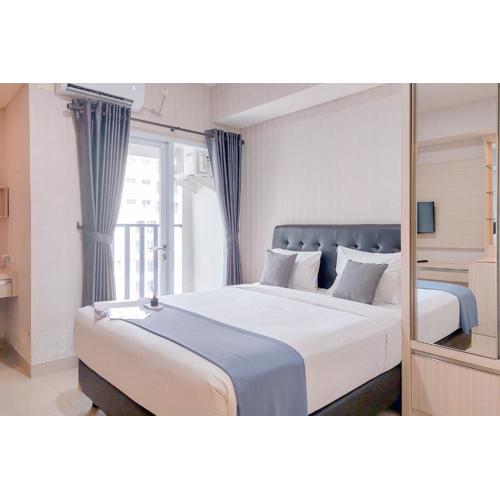 Cozy Living Studio at Paramount Skyline Apartment By Travelio