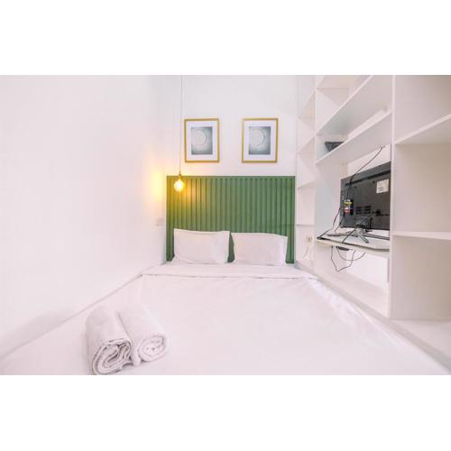 Cozy Living Studio Room Royal Sentul Park Apartment By Travelio