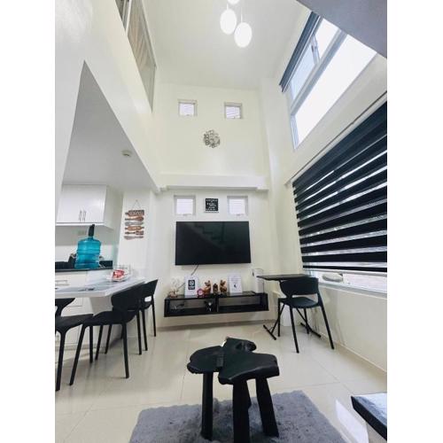 Cozy Loft Type 1 Bedroom Staycation