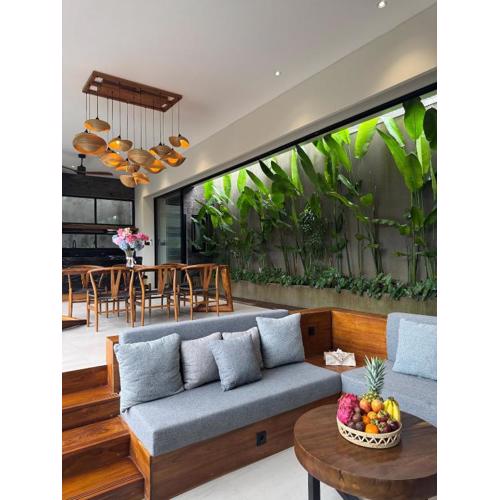Cozy Luxe 3BR Villa in The Heart of Batu Bolong, Canggu