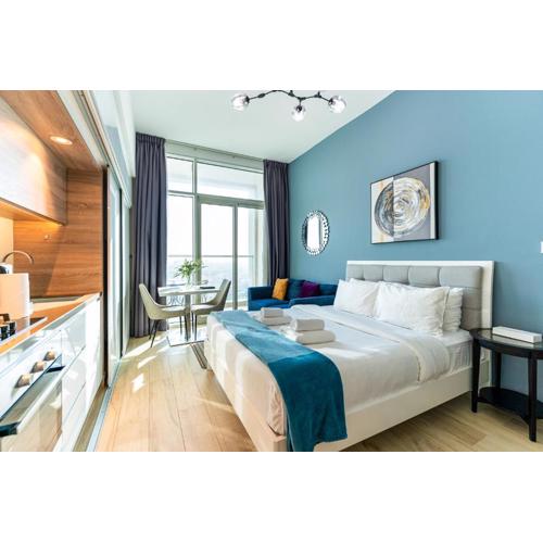 Cozy Marina Studio with Partial Sea View