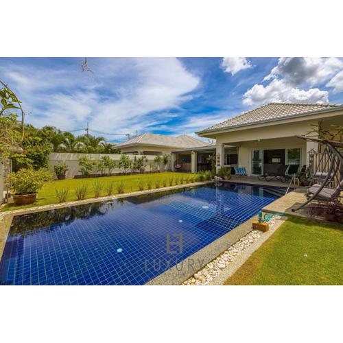 Cozy Modern 3 Bedroom Pool Villa L70