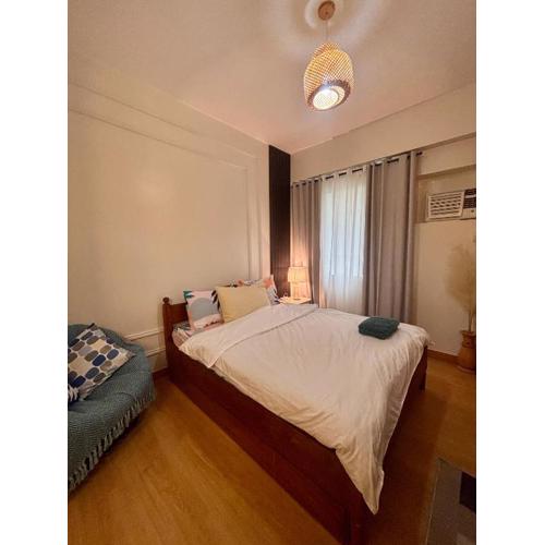 Cozy Near Mall SM Fairview Trees Residences Quezon City