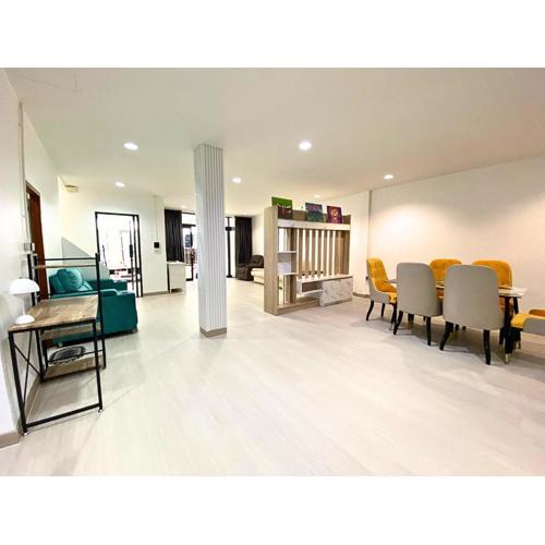 Cozy Nest Near Downtown