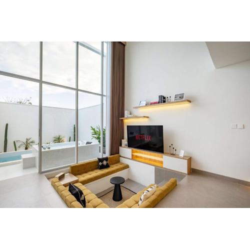 Cozy New 1BR Villa with Pool & Projector in Pandawa