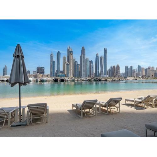 Cozy One Bedroom on the Beach in Dubai Harbour - Prestige Retreats