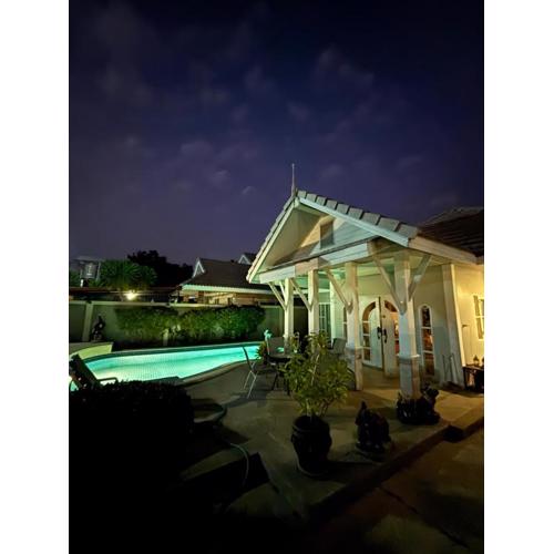 Cozy pool villa Cha Am