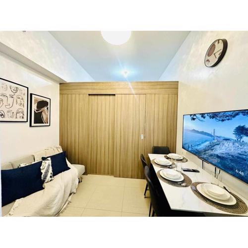 Cozy Retreat at Shore2 Residences