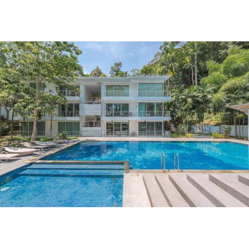 Cozy Retreat Near Beach and Pools