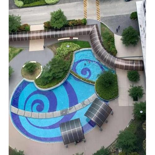 Cozy retreat w Balcony, Netflix, 100 mbps internet, Pool, near BGC