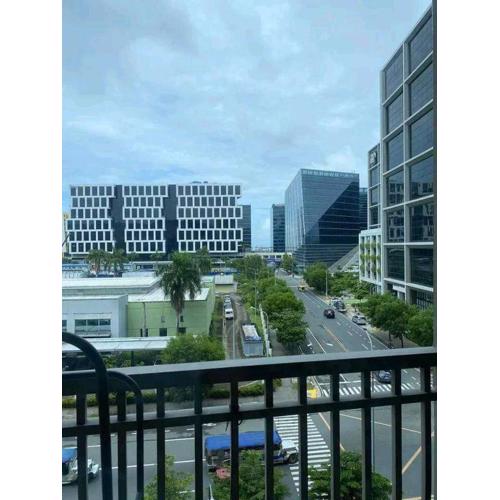 Cozy room for couple and family near mall of asia