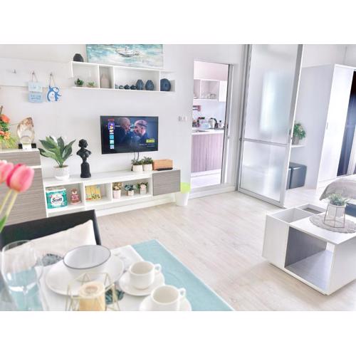 Cozy Room Gym Pool View Walk to Central Festival