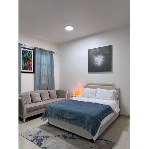 Cozy Room in Al Ain with kitchen & Private Bath