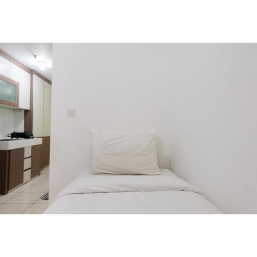 Cozy Room Studio Apartment M-Town Residence By Travelio