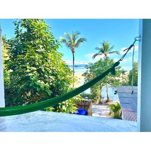 Cozy Seaview Beach Studio