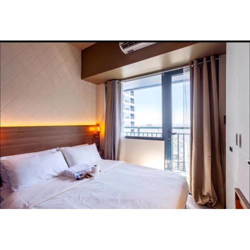 COZY SKYLINE CONDO in MAKATI