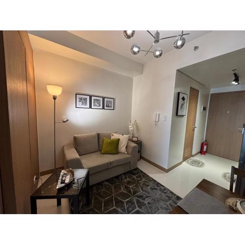 Cozy Space in Makati - Margareth Suite