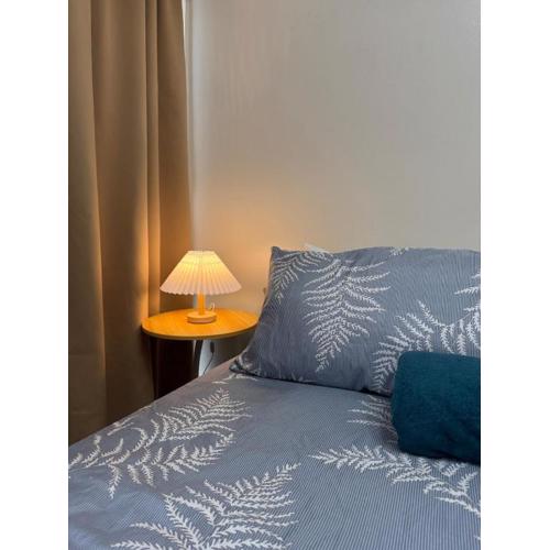 Cozy Spacious BGC Condo near SM Aura, High Street