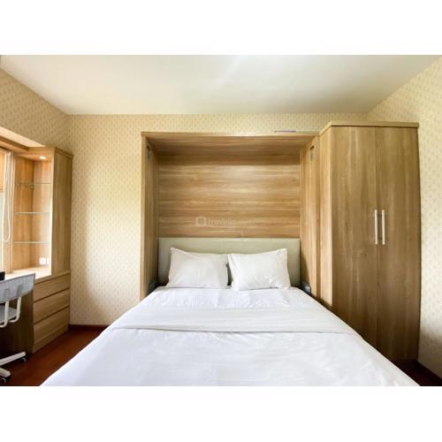 Cozy Stay Studio Room at Springlake Summarecon Bekasi Apartment By Travelio