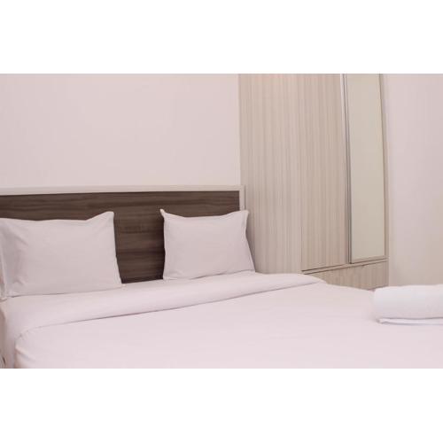 Cozy Stay Studio Urbantown Karawang Apartment By Travelio