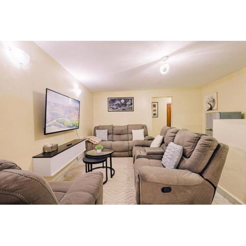 Cozy Stays by J -Githunguri, Kiambu