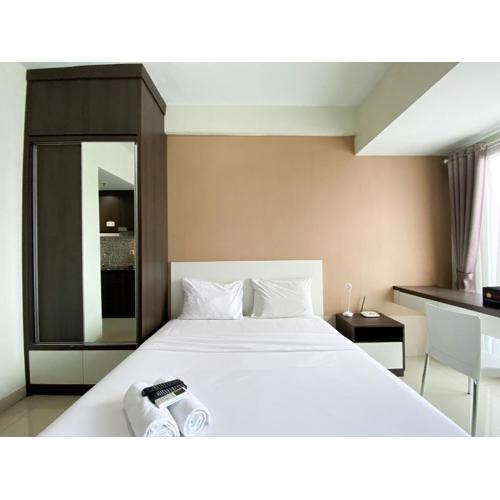 Cozy Studio at 20th Floor Grand Dhika City Apartment By Travelio
