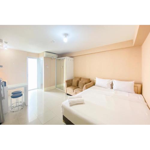 Cozy Studio at 30th Floor Bassura City Apartment By Travelio