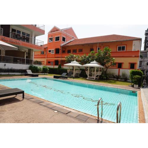 Cozy Studio in a Tropical Setting