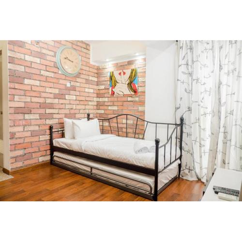 Cozy Studio Room The Jarrdin Cihampelas By Travelio