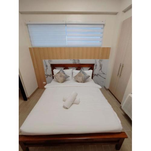 Cozy Studio Room with Balcony in Iloilo City Condo