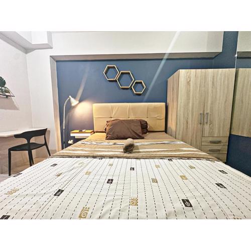 Cozy Studio Work From Home at Apt Greenbay Pluit Baywalk Tower C