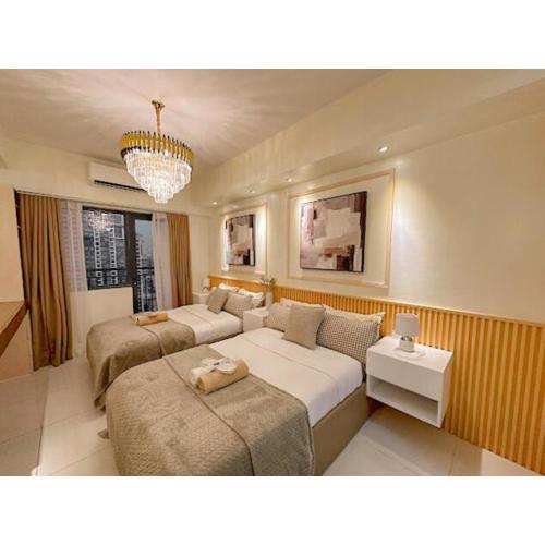 Cozy Twin Suite with Balcony in Makati Free WiFi