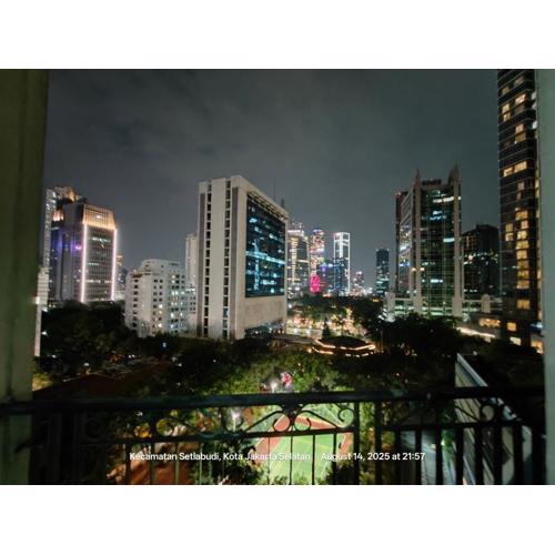 Cozy unit in Bellagio Residence