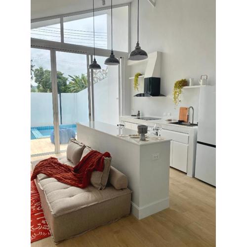 Cozy Villa Modern Minimalist Hideaway