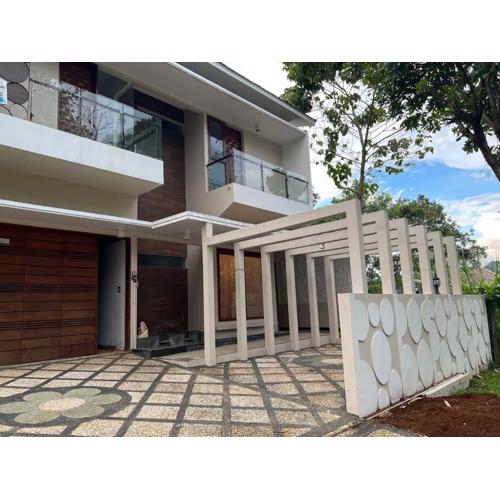 Cozy villa with swimming Pool in Sentul