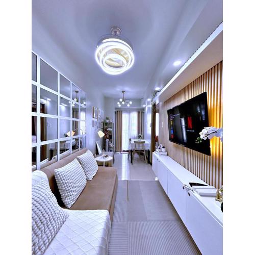 Cozypura Staycation near MOA, Airport , with free fast WIFI, Netflix and pay parking