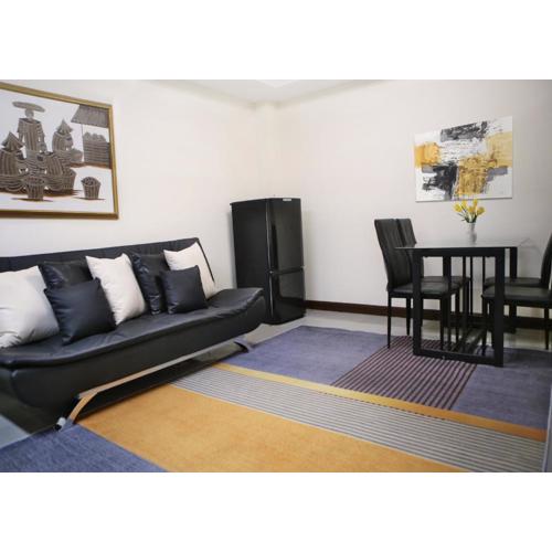 Cr8tive HOMES-Transient Stays Legend Condominiums