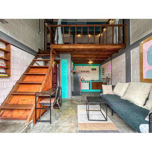 Creative 1BR mezzanine Loft with shared Pool, Gym and private Kitchen in Canggu