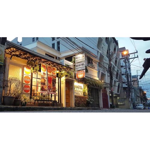 Crossroads Hostel Manila