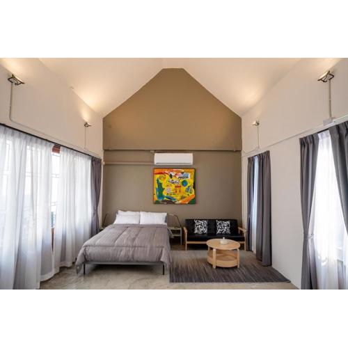 Crownex Studio Deluxe