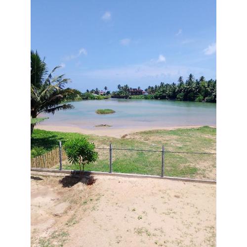 Crush river villa hikkaduwa