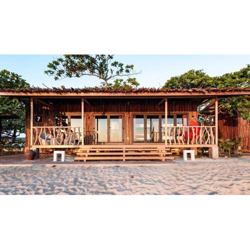 Crusoe Cabins Casobe